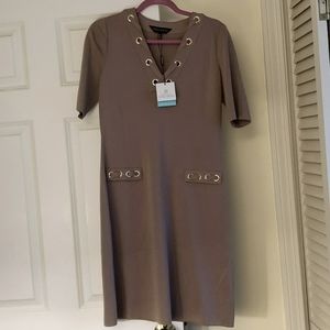 Ming Wang short sleeve grommet lacing dress